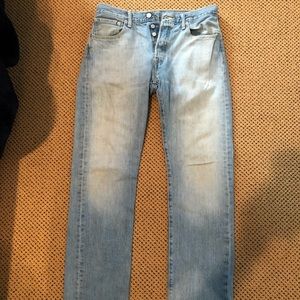 32 x 32 Levi faded 501 button-up jeans for sale!